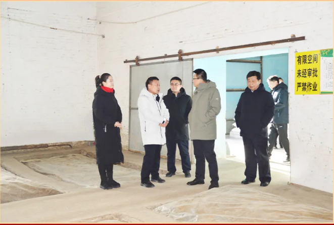 顺鑫控股集团党委书记董事长李颖林一行前往宁城老窖考察调研