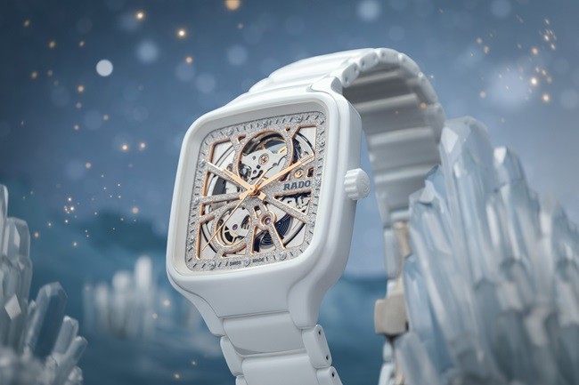 02 全新True Square真我系列开芯机械腕表“极光白”.jpg