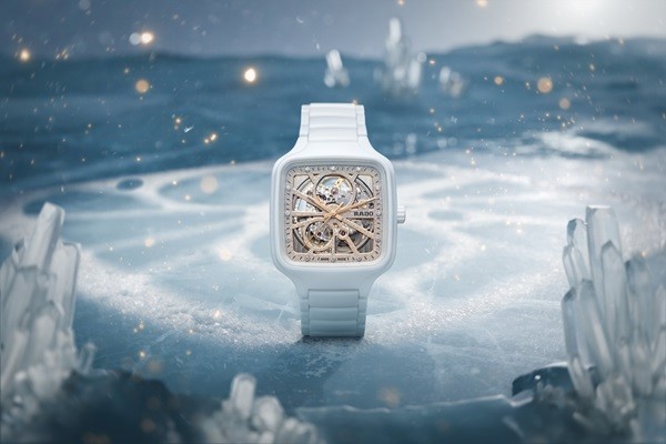 06 True Square真我系列开芯机械腕表“极光白”.jpg