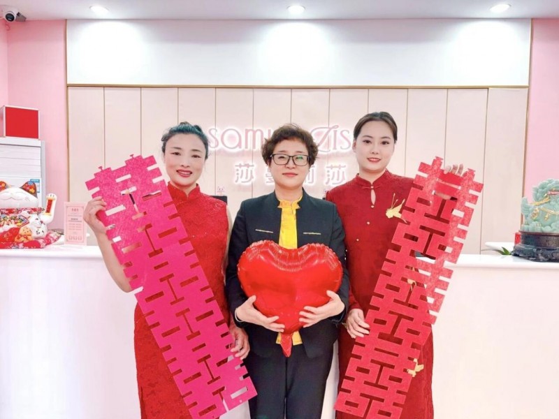 莎蔓莉莎嫁闺女啦！超幸福......