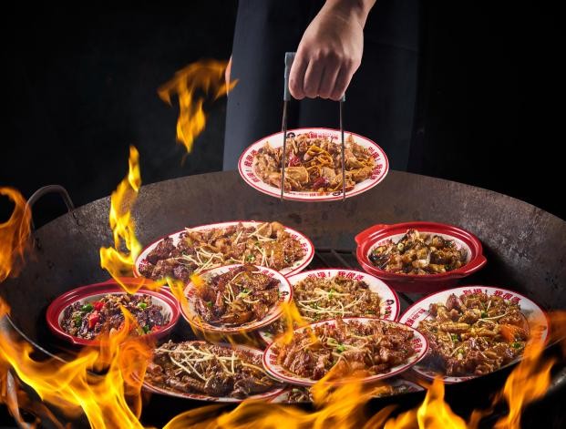 破局样本！餐饮专家激辩：“余美娟现象”为何无法复制？