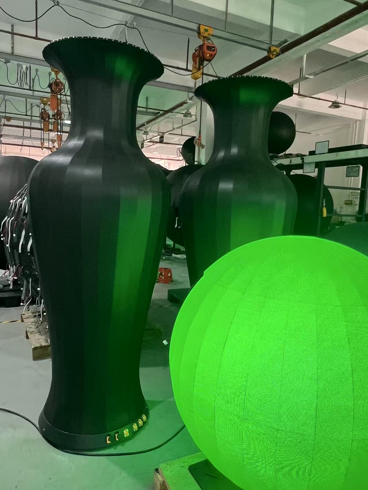 2025年异形LED显示屏新趋势：得汇科技如何重新定义创意显示边界