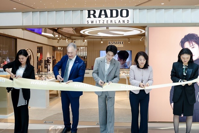 时韵流动 新岁生辉 Rado瑞士雷达表以时光艺术点亮南海之滨