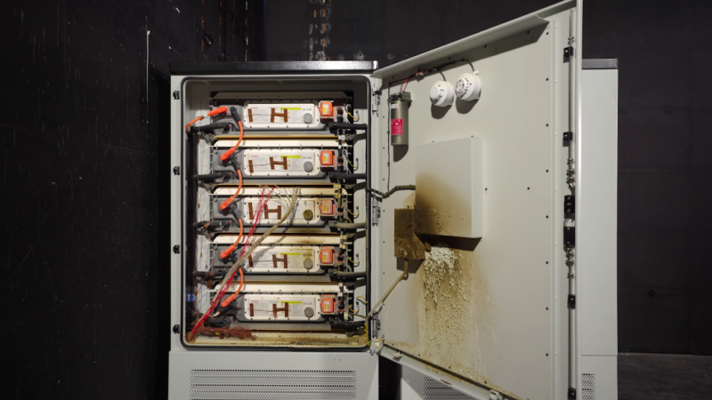 极限热失控“烤”验！固德威ESA储能一体柜通过UL9540A热蔓延测试