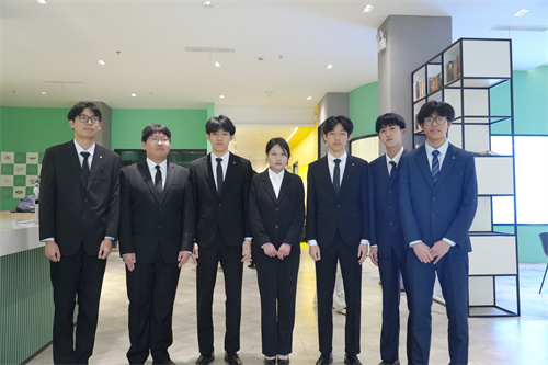 上海博智未来职业技术学校成功举办宝马专场名企就业招聘会