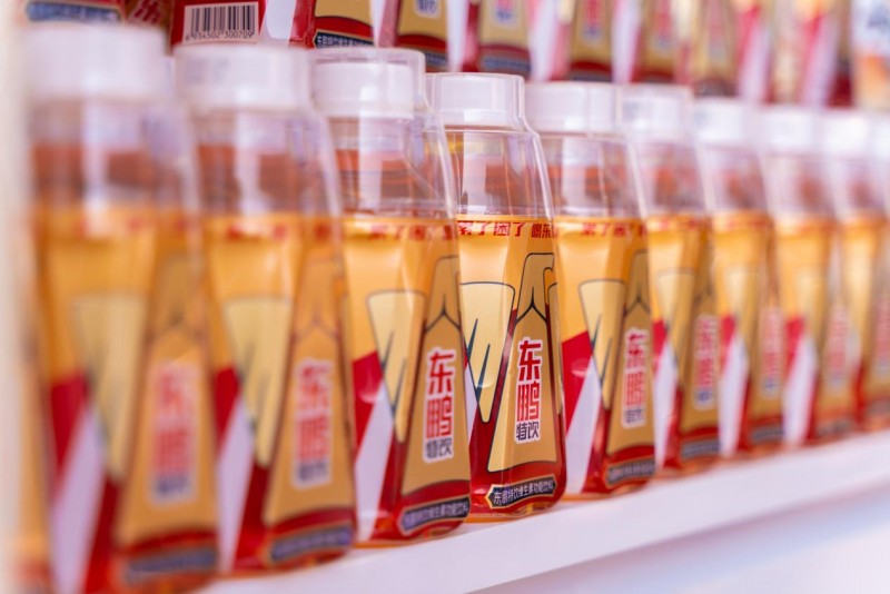 以绿色为底色，东鹏饮料以实际行动让低碳融入公益版图