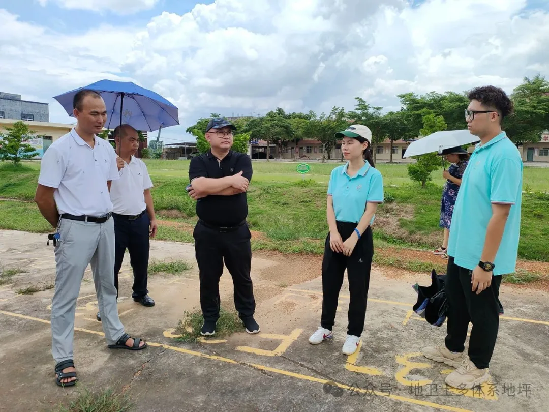 佛山优石丽爱心筑梦，梧村垌小学篮球场旧貌换新颜