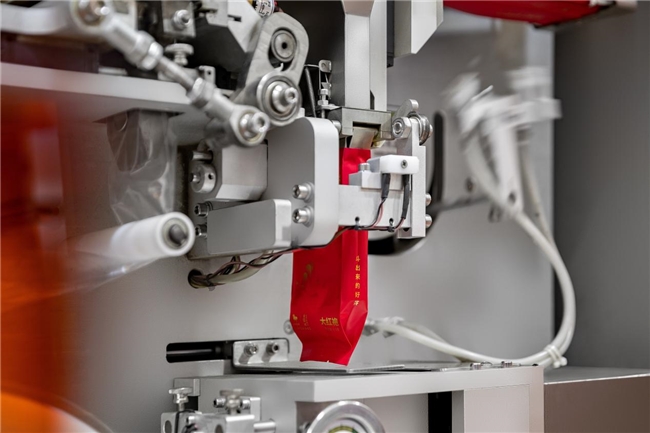 八马上市：三百年制茶世家登陆港交所 加冕“高端中国茶第一股”