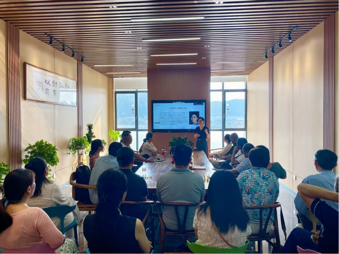 济南市心理健康企业负责人吕梅：让每个人成为自己的疗愈师