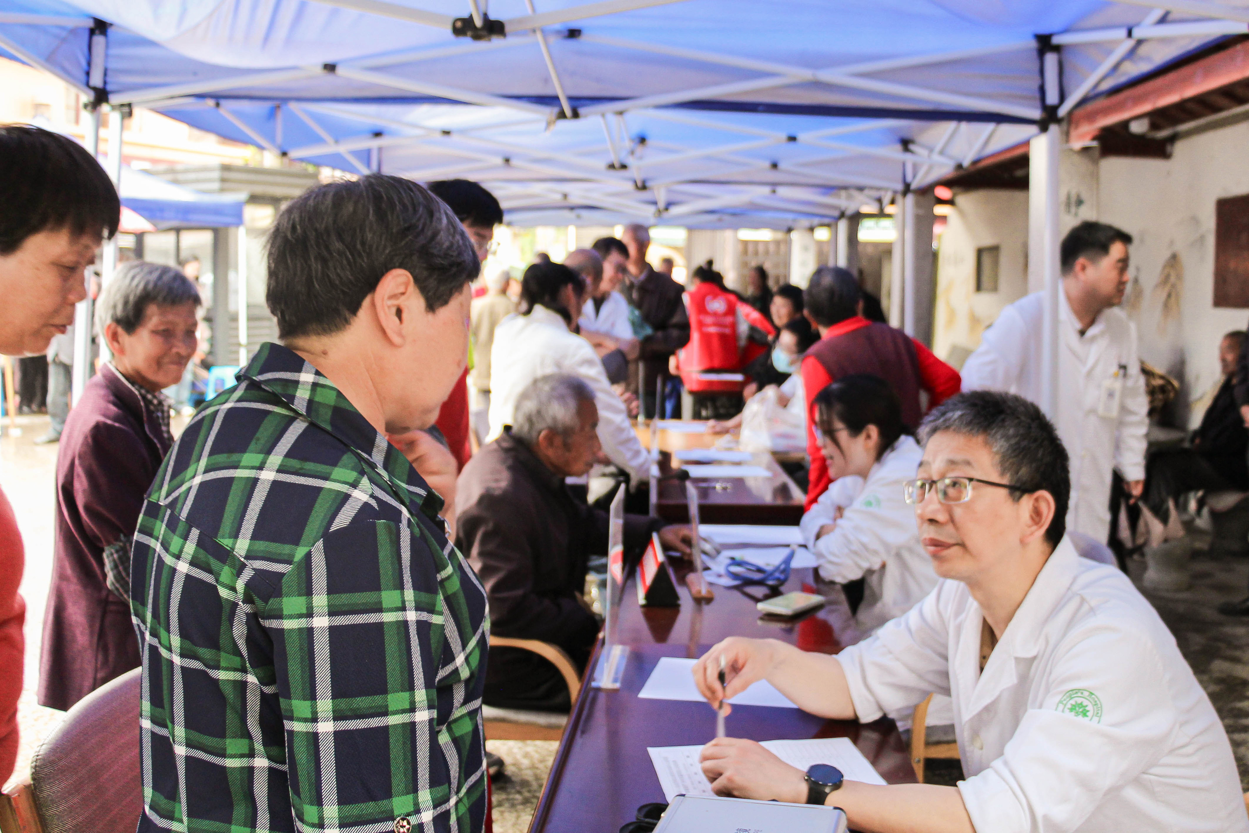 数智医疗 乡村共富 | 学会在青田县仁庄镇开展公益活动
