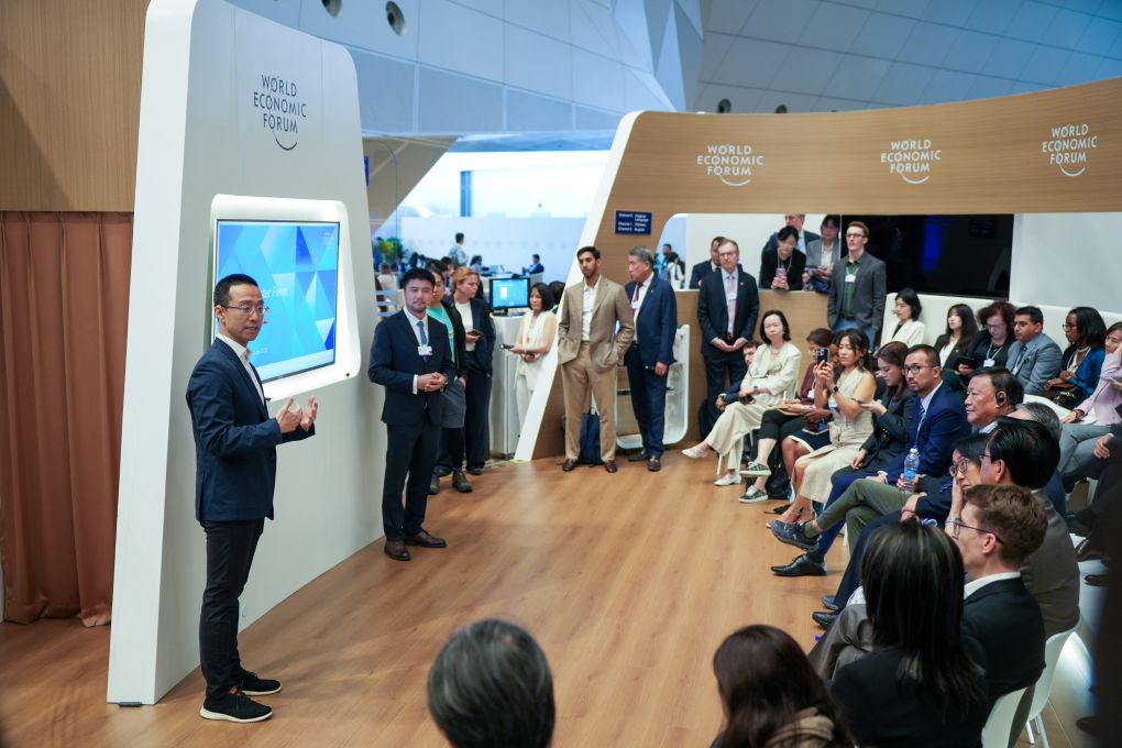 这是6月24日在大连国际会议中心拍摄的“中国AI‘龙虾热’”分论坛现场。新华社记者 徐宏岩 摄 