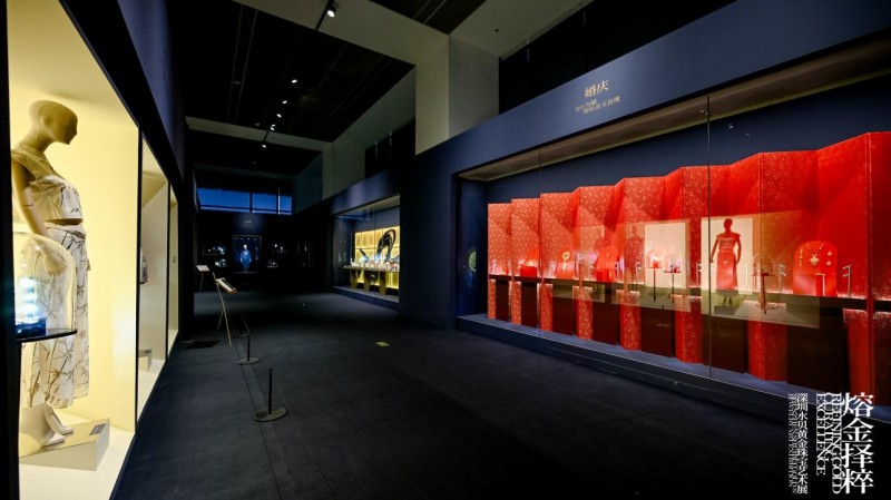 梵粹珠宝 “凤合百年” 黄金团扇亮相中国工艺美术馆非遗特展