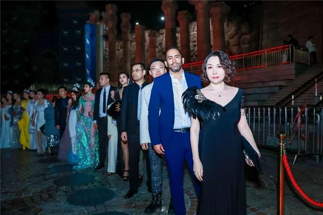 超级旅游小姐精彩绽放鹏城
