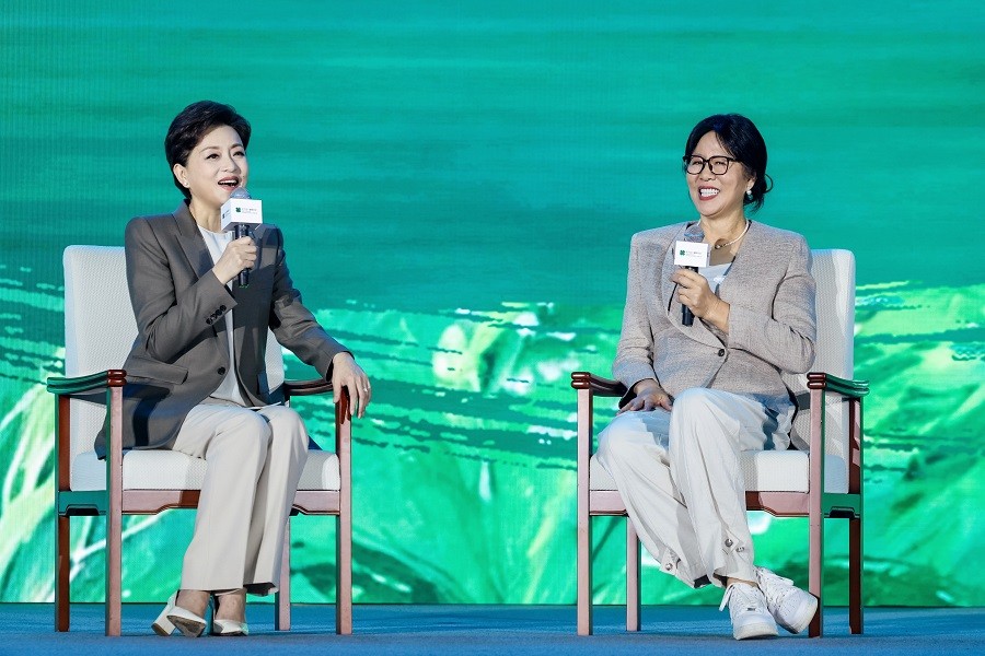 4.杨澜郎平对谈.jpg