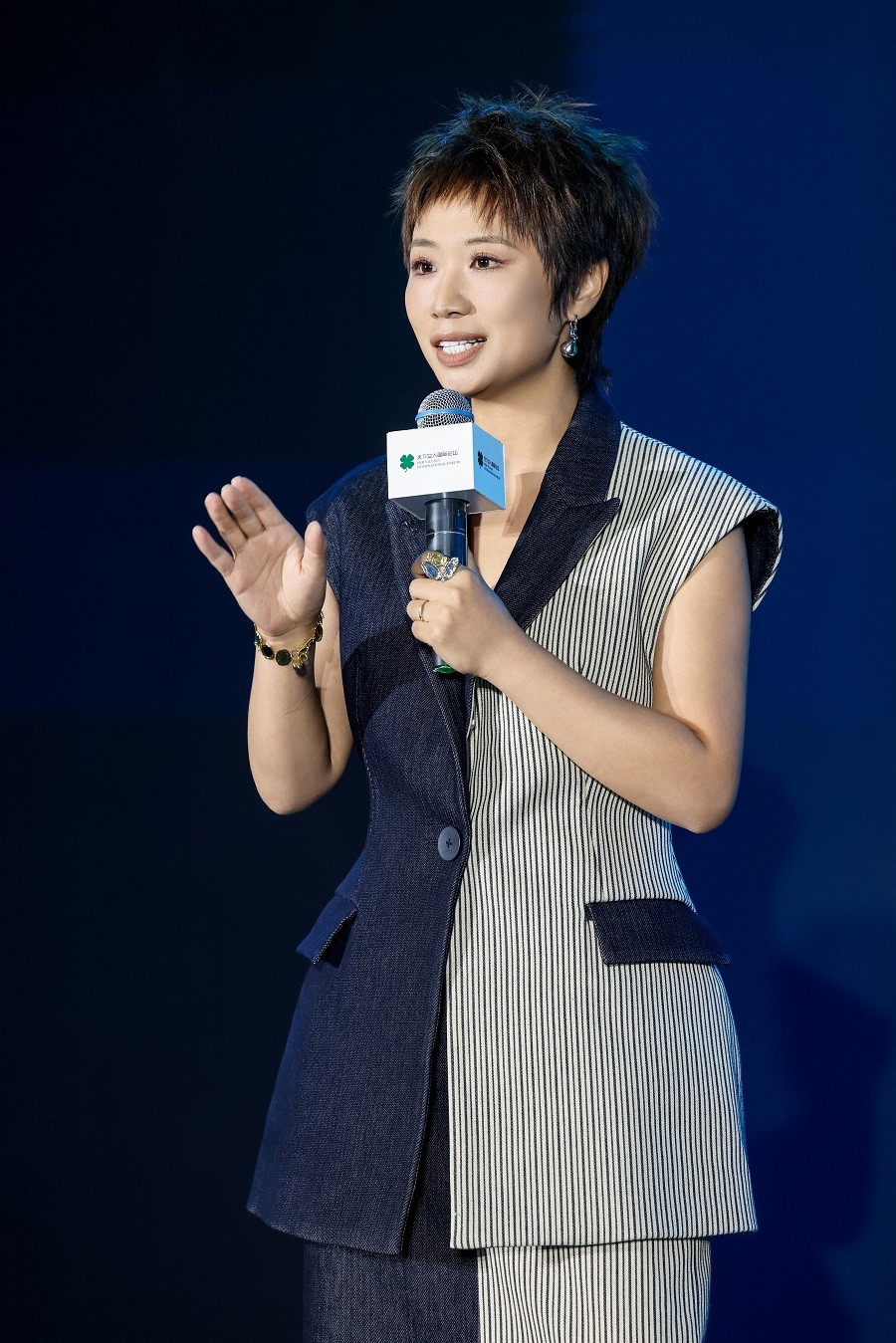 8.小鹿.jpg
