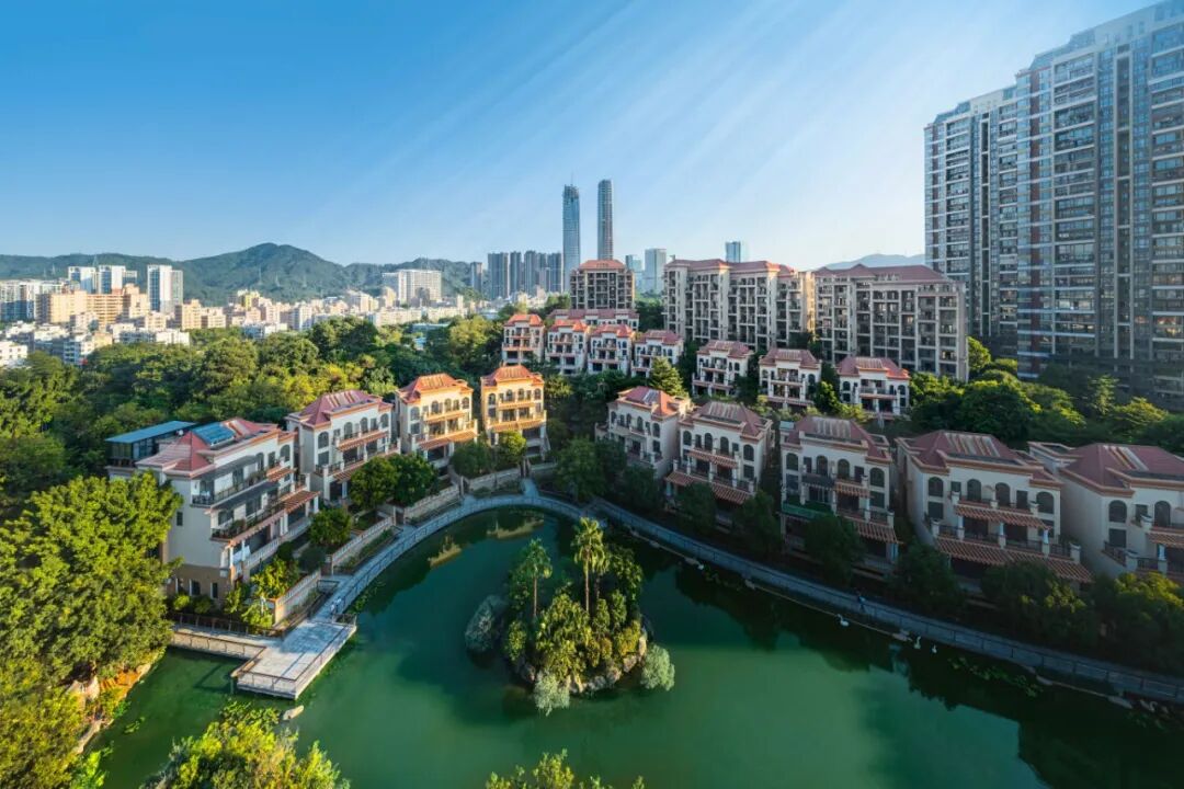 金洸华·龙岸君粼：十一年湖山酿一境，圳央墅居终藏之作热势难挡
